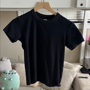 Uniqlo Black Short Sleeve T-Shirt